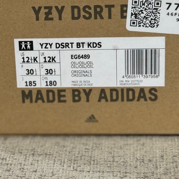 Yeezy Desert Boot Kids - Picture 8 of 8